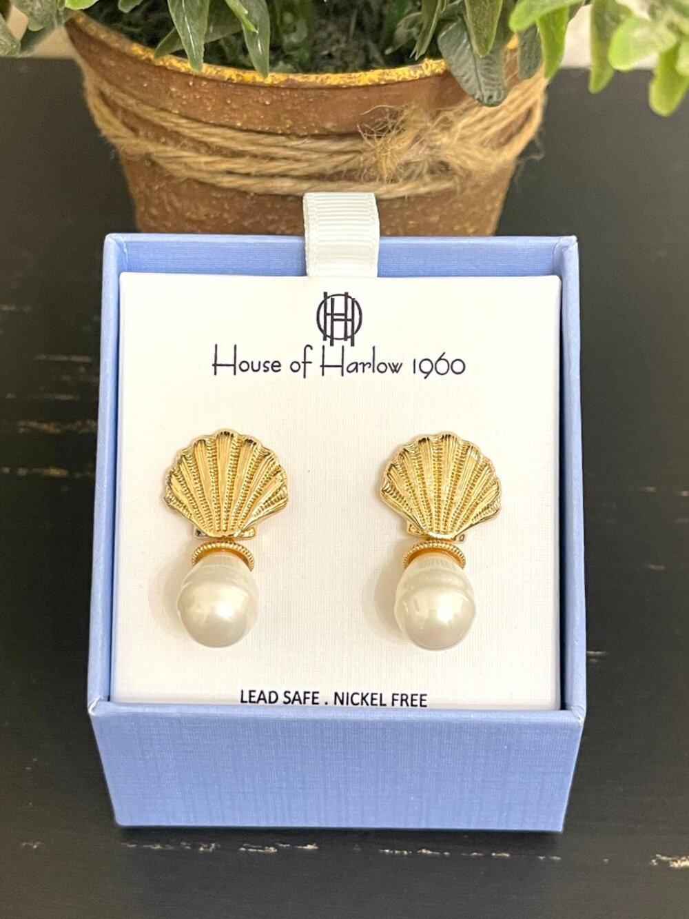 New House of Harlow 1960 Earrings Gold Shell Pearl Dangle Pierced Beach in Box - Picture 4 of 11